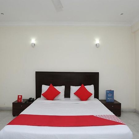 Oyo Hotel Inn Way Sonipat Exteriör bild