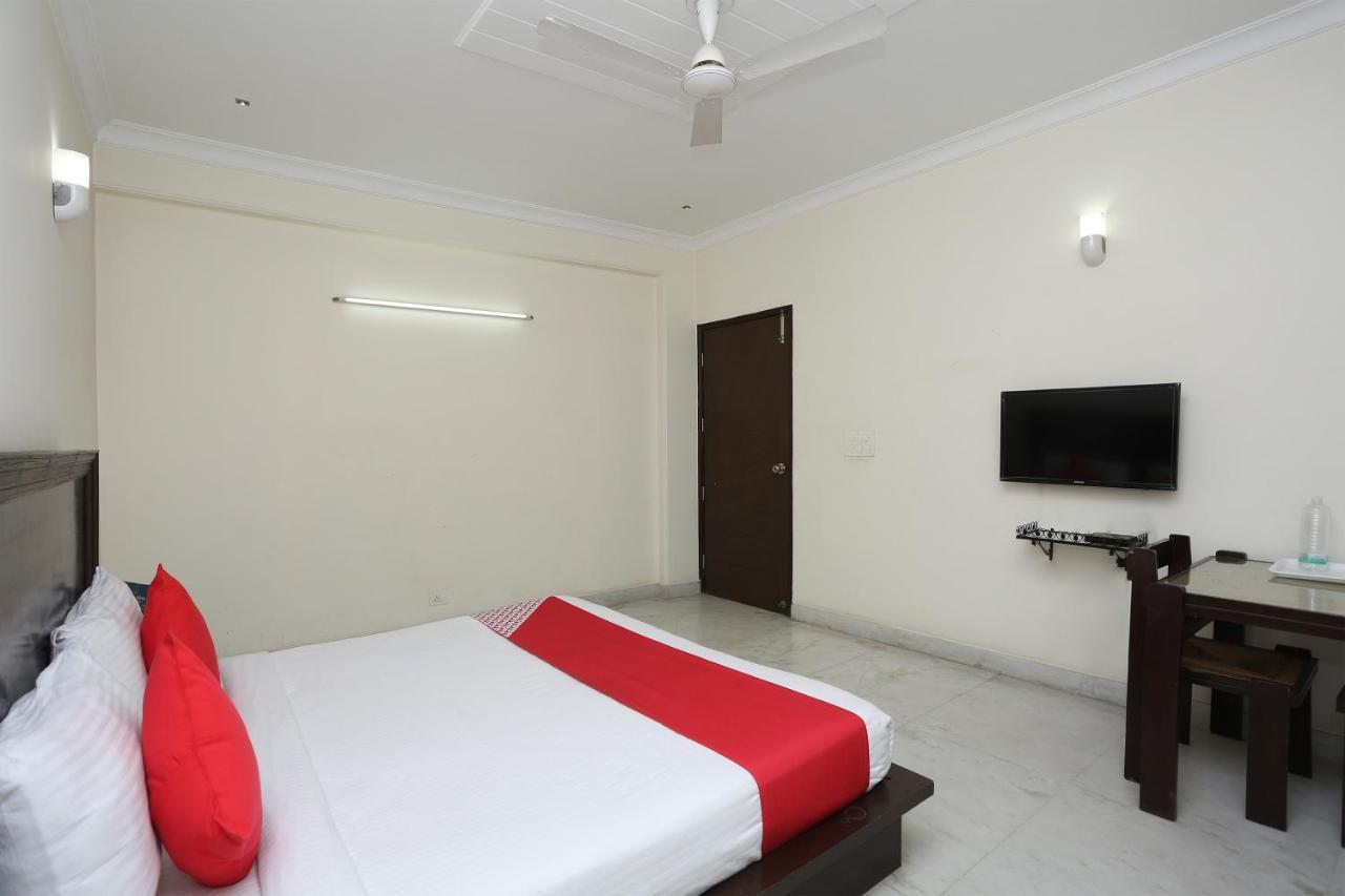 Oyo Hotel Inn Way Sonipat Exteriör bild