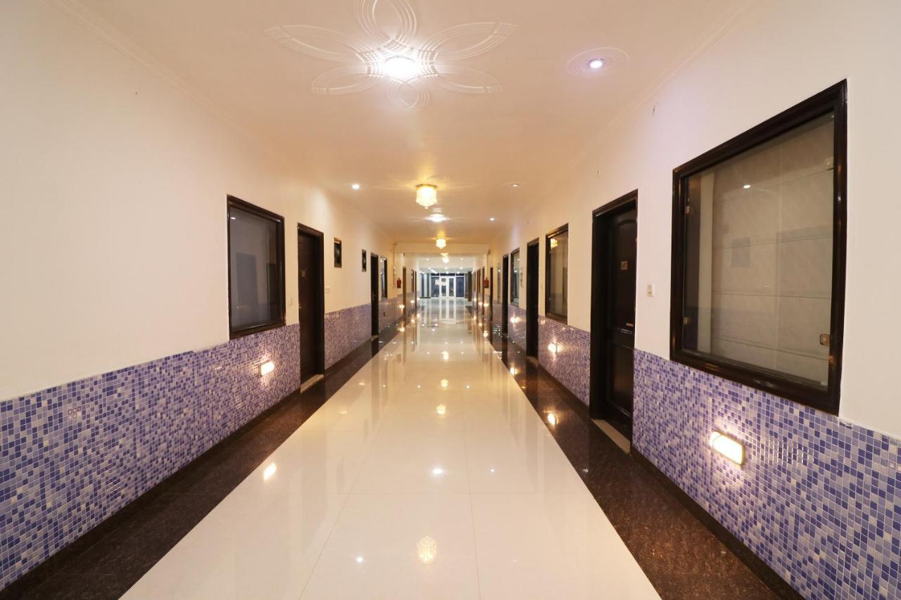 Oyo Hotel Inn Way Sonipat Exteriör bild