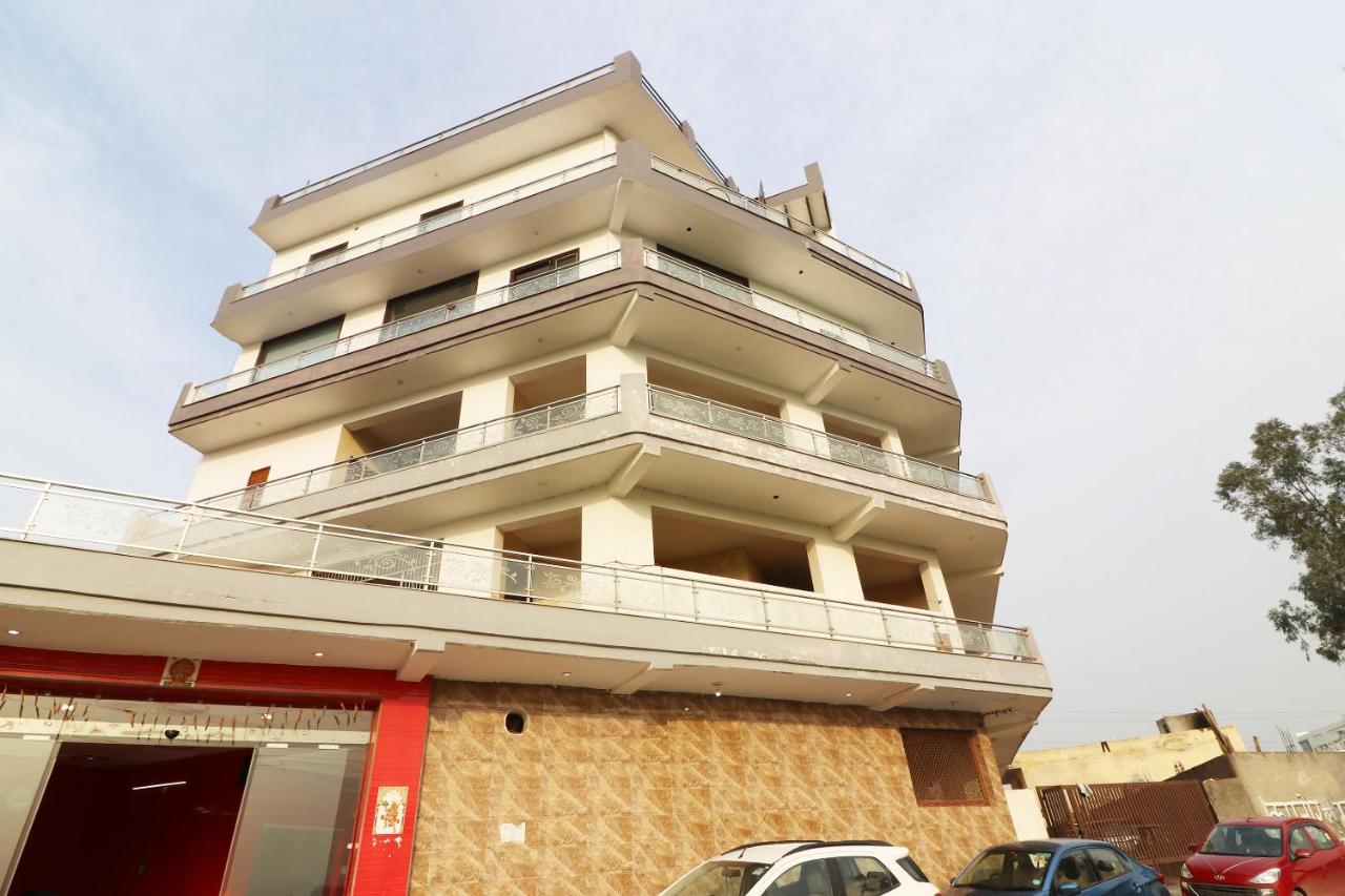 Oyo Hotel Inn Way Sonipat Exteriör bild